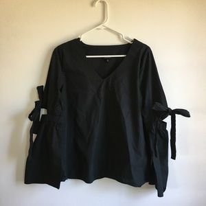 Who What Wear for Target black bell sleeve, Sz M